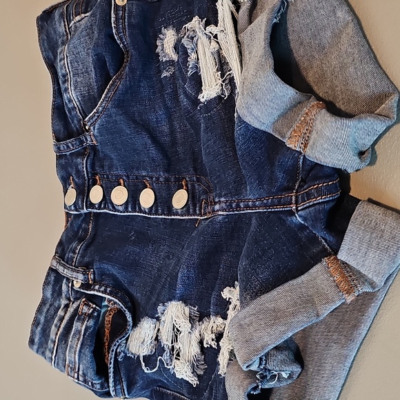Aeropostale Dark Blue Size 4 Distressed Jean Shorts - Picture 5 of 8
